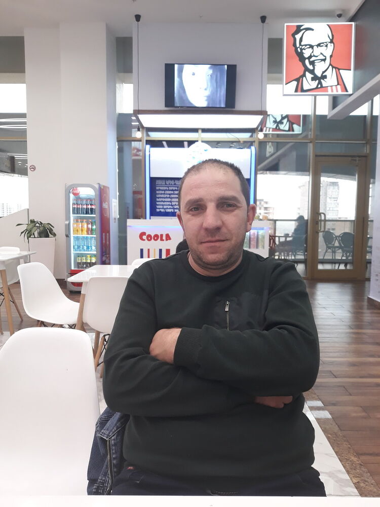  ,   Albert, 39 ,   ,   , c 