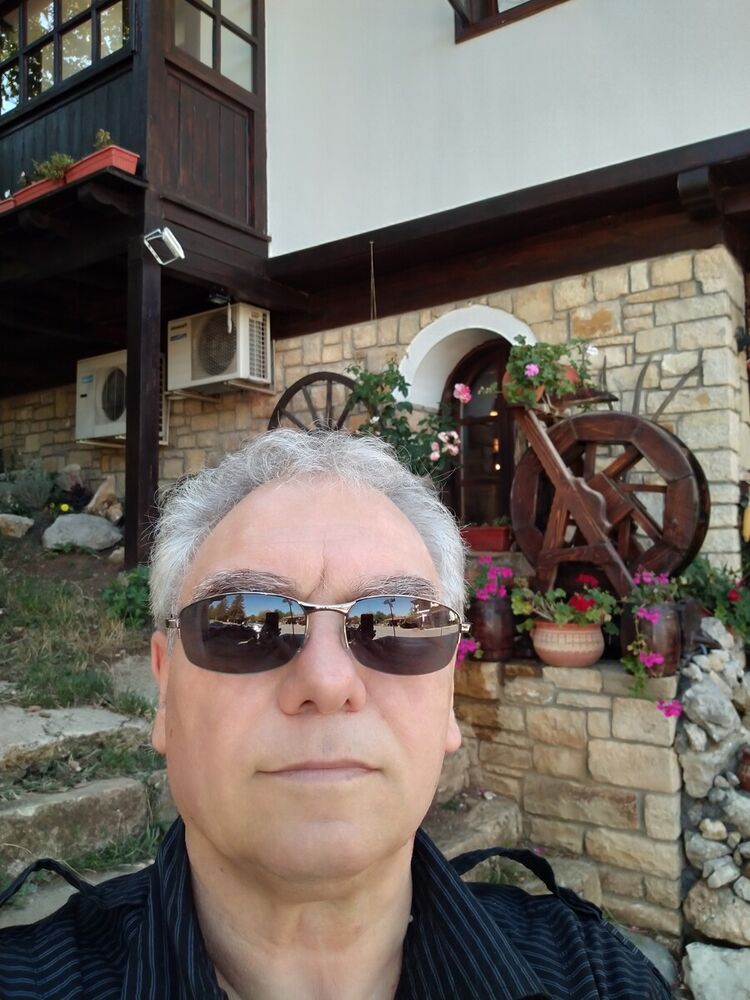  Veliko Turnovo,   , 61 ,     , c 