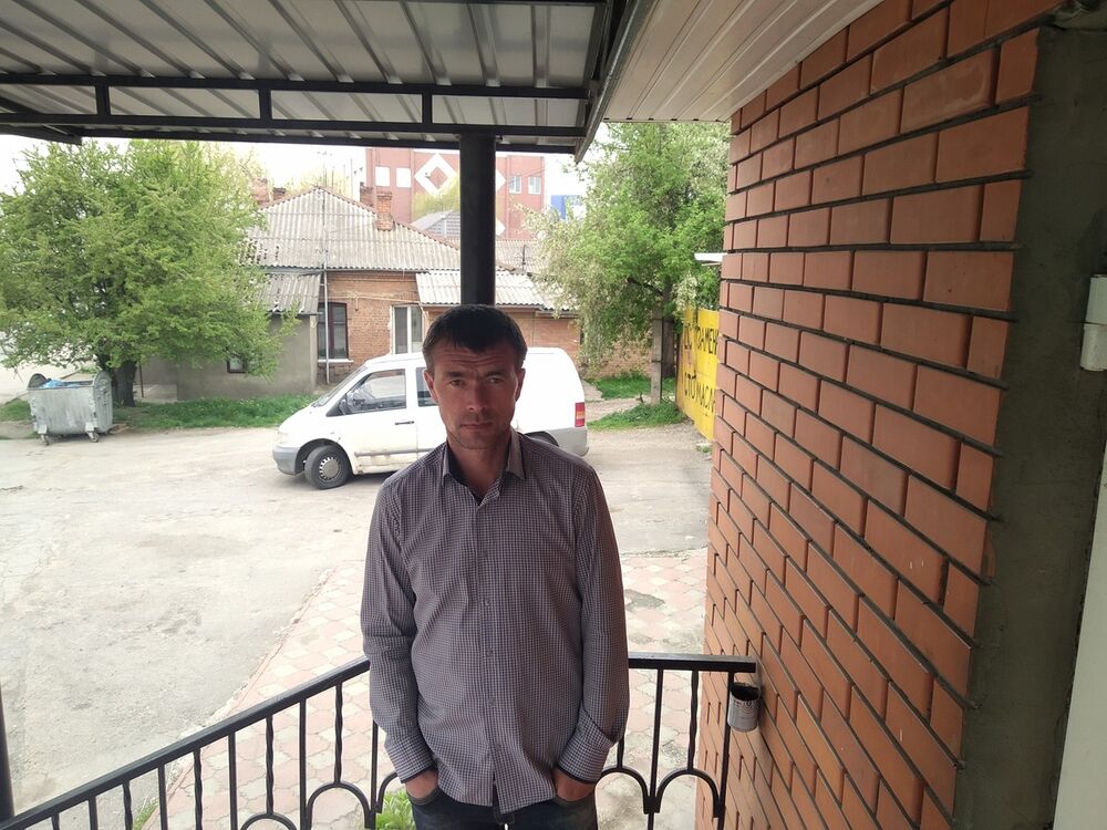  15966698  Pavel, 47 ,    