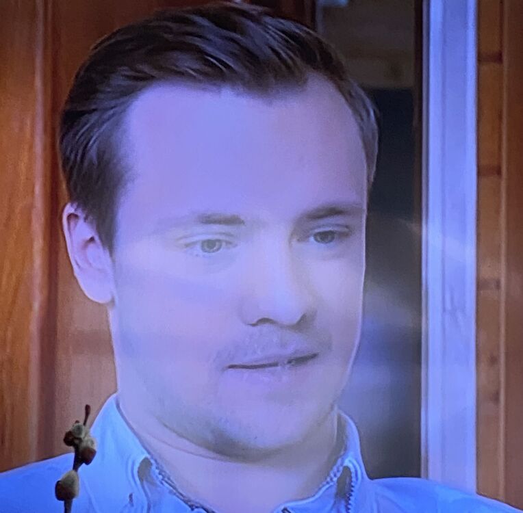  44450728  Sergei, 38 ,    