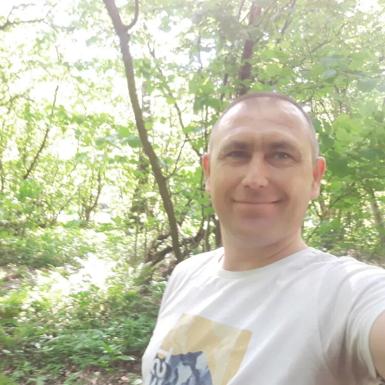  43252348  Leonid, 43 ,    
