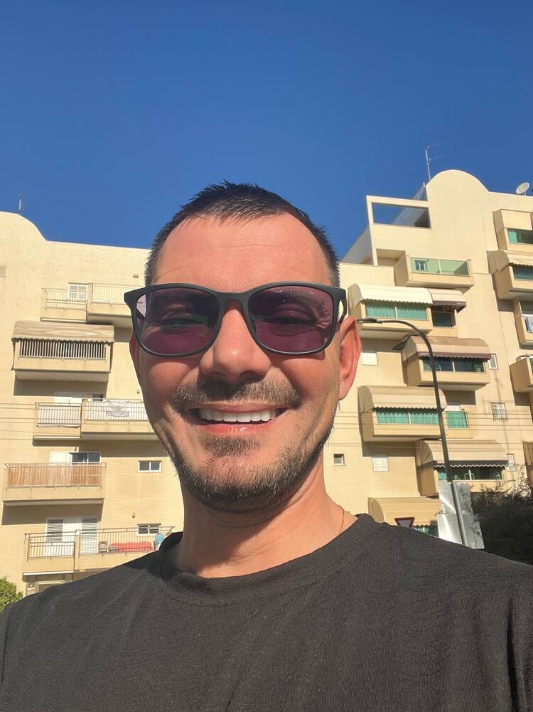  Podgorica,   AK, 39 ,   ,   