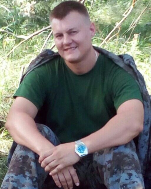 ,   Denis, 44 ,   ,   