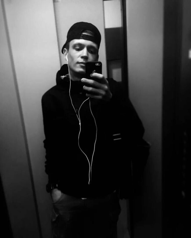  50489908  , 28 ,    