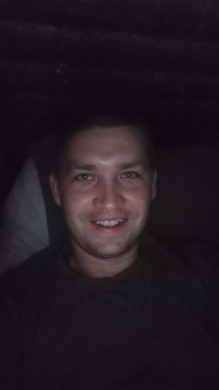  37702608  , 32 ,    