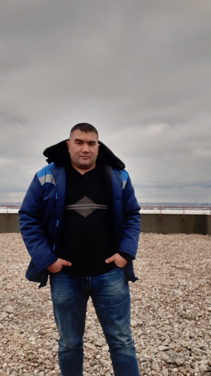 ,   FARRUHBEK, 44 ,     , c 
