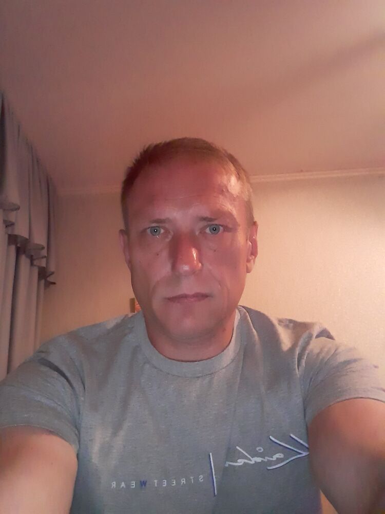  26138458  , 49 ,    