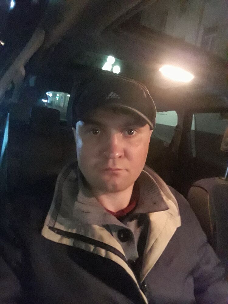  40758168  Andrei, 36 ,    