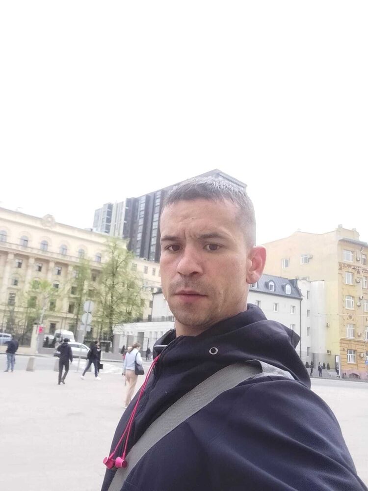  52829228  , 28 ,    