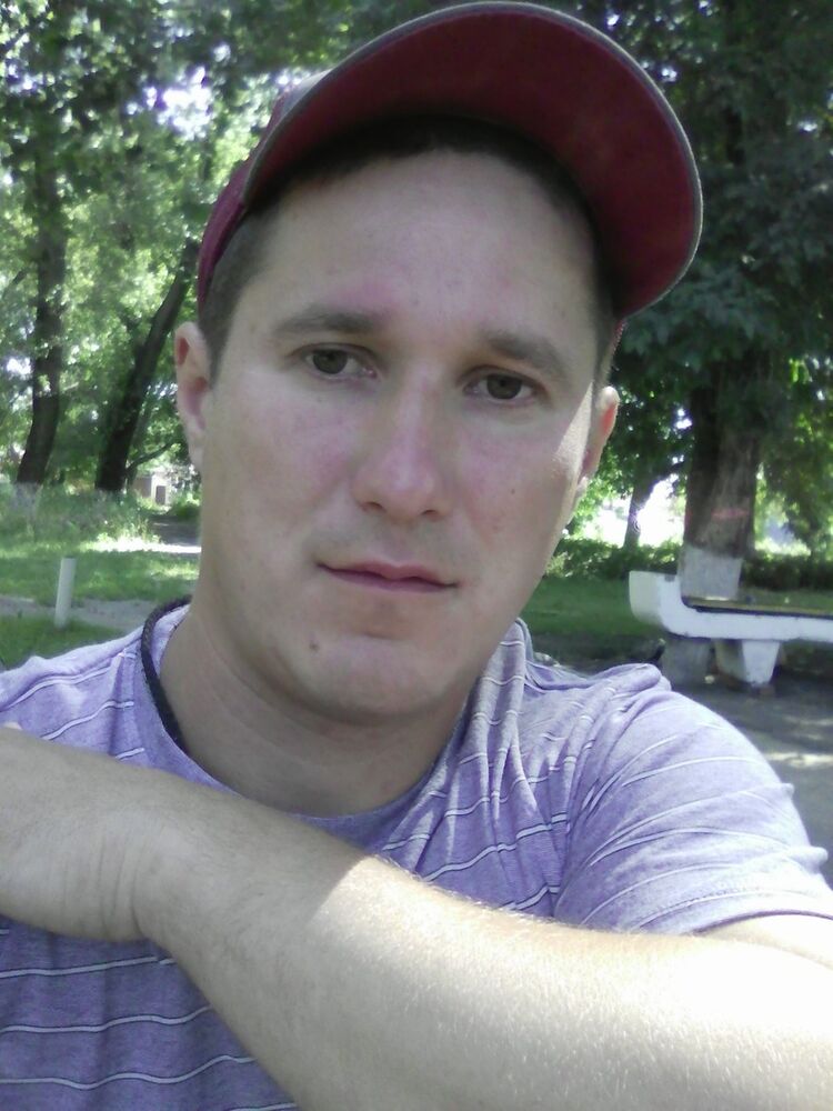  ,   Alex, 42 ,   
