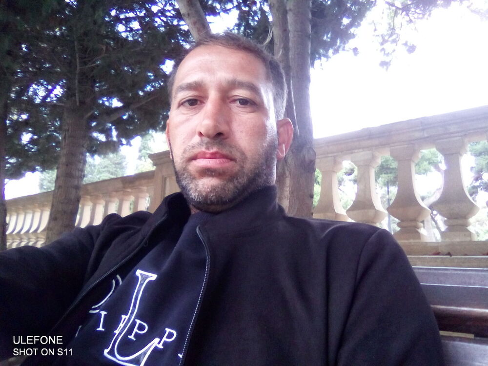  17969458  Roman, 41 ,    