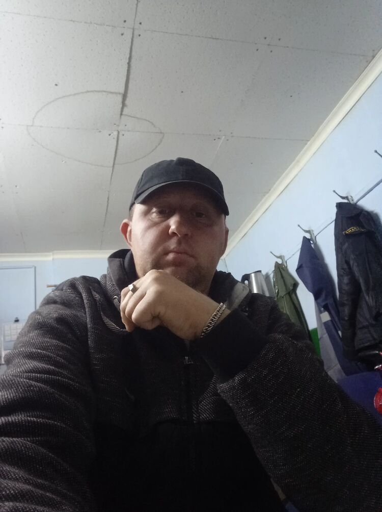  47031328  Vladimir, 37 ,    