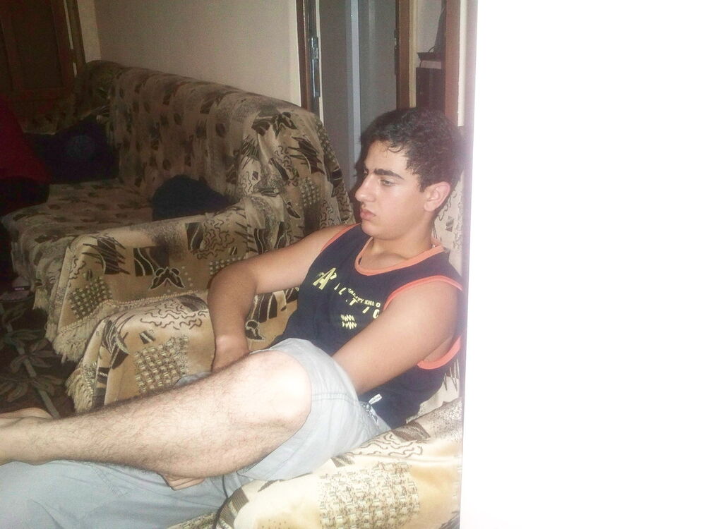  4559818  Raz, 31 ,    