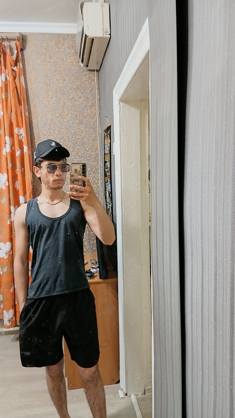  52041658  , 21 ,    --