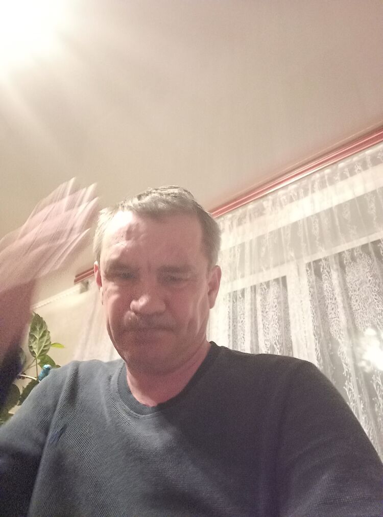  33068128  , 47 ,    