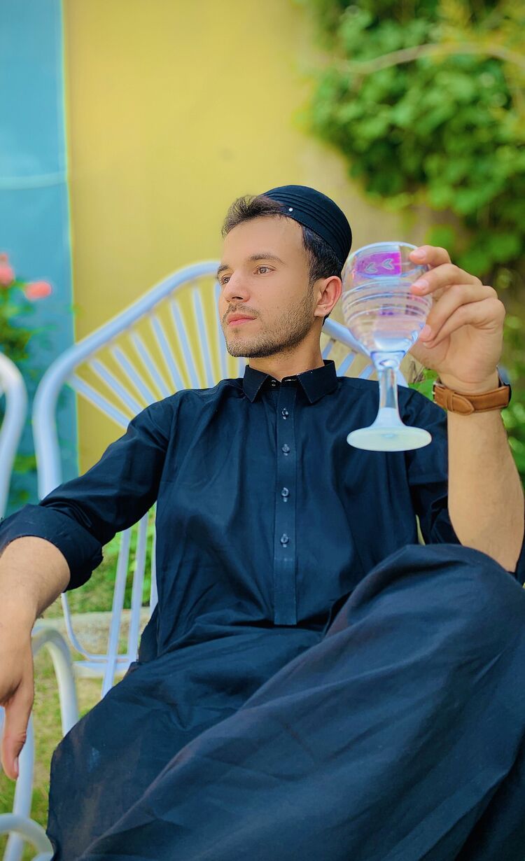  Kemerburgaz,   John, 23 ,   ,   