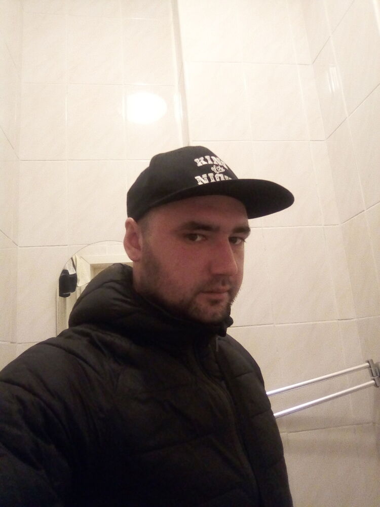  15877368  , 33 ,    