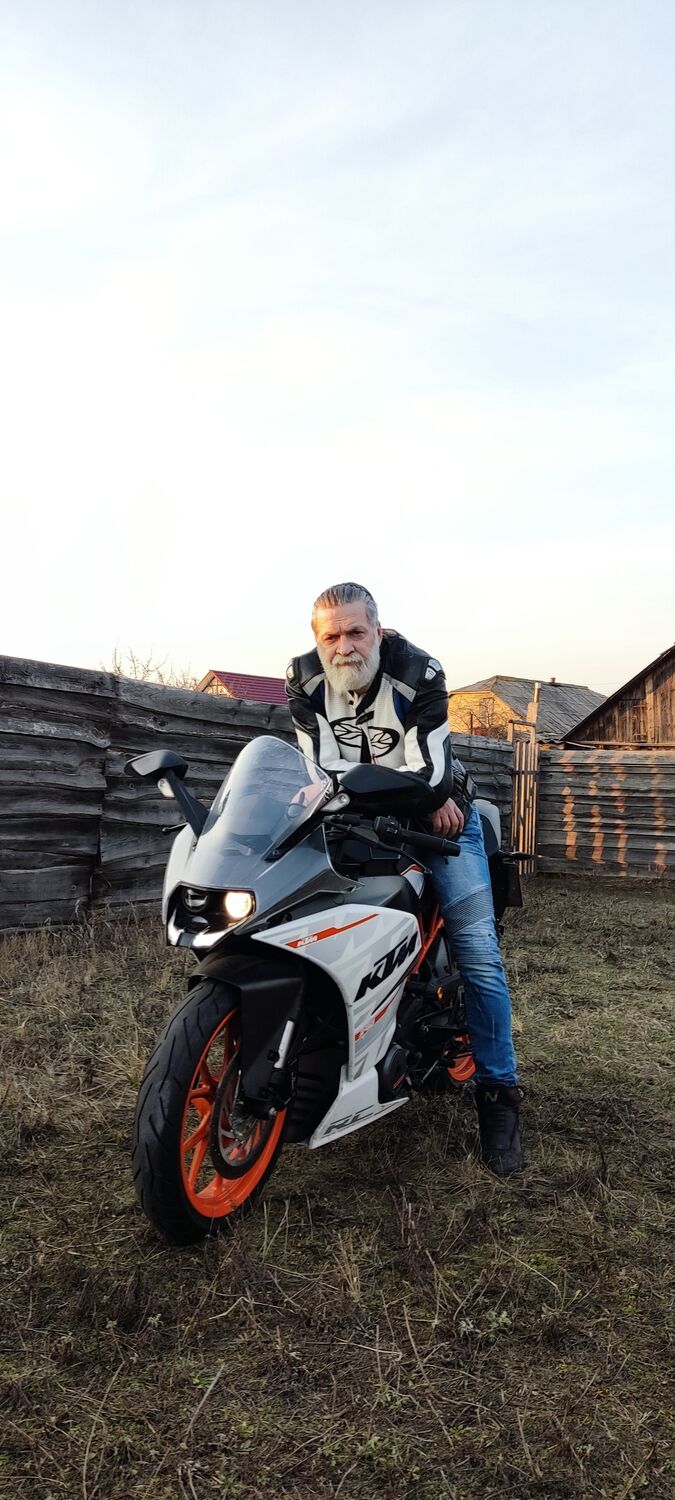  50227618  Sergio, 54 ,    