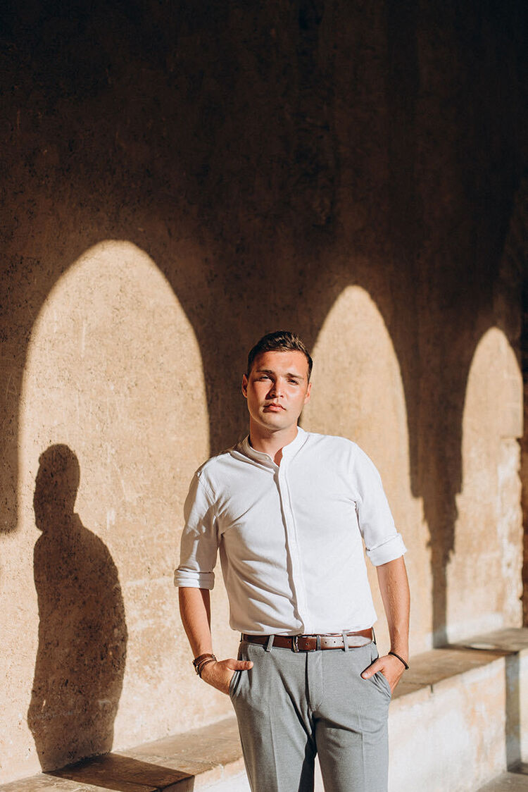  ,   Konstantin, 32 ,   ,   