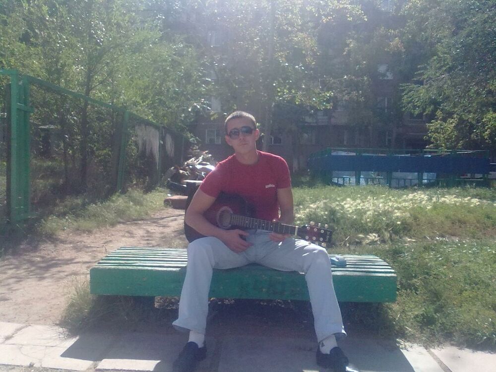  11878438  Artem, 38 ,    