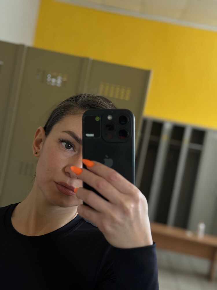  44084078  , 38 ,    