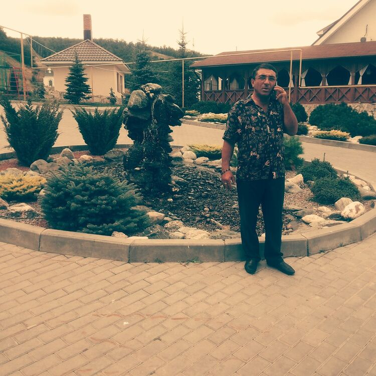  11648388  Armen, 58 ,    