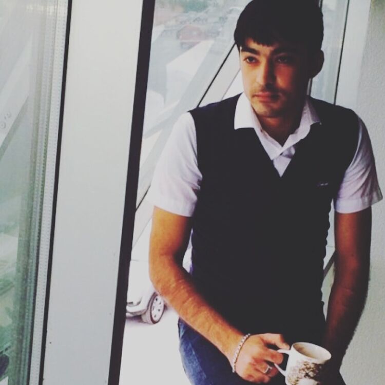  30987538  Raul, 37 ,    