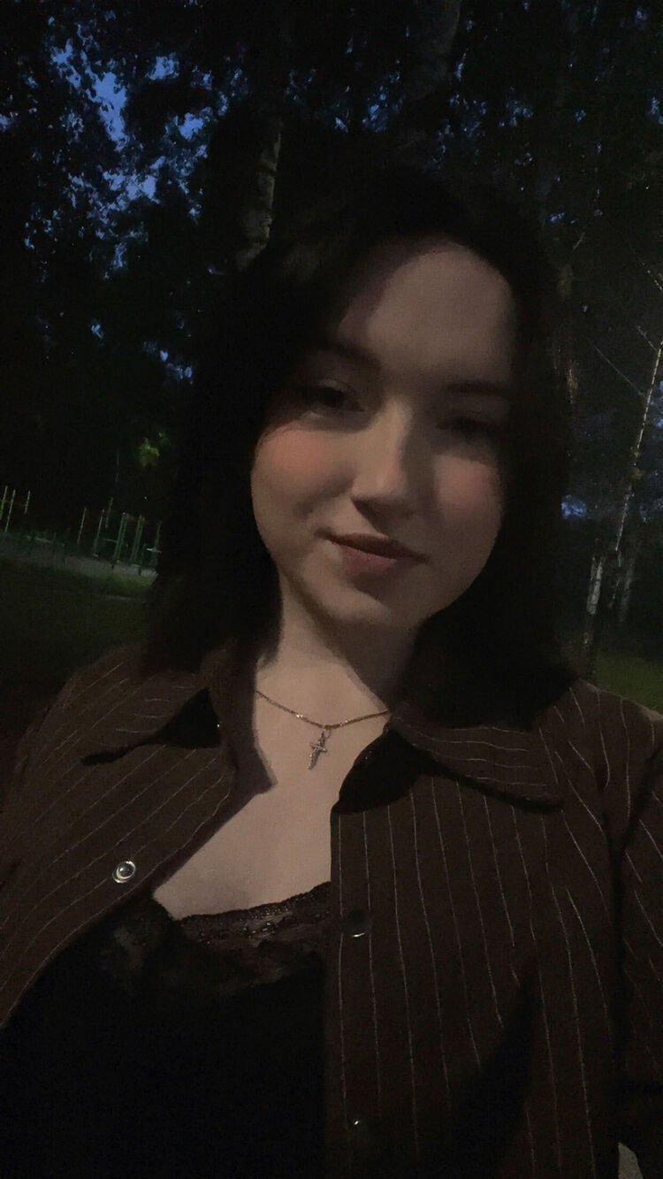  52829048  , 20 ,    