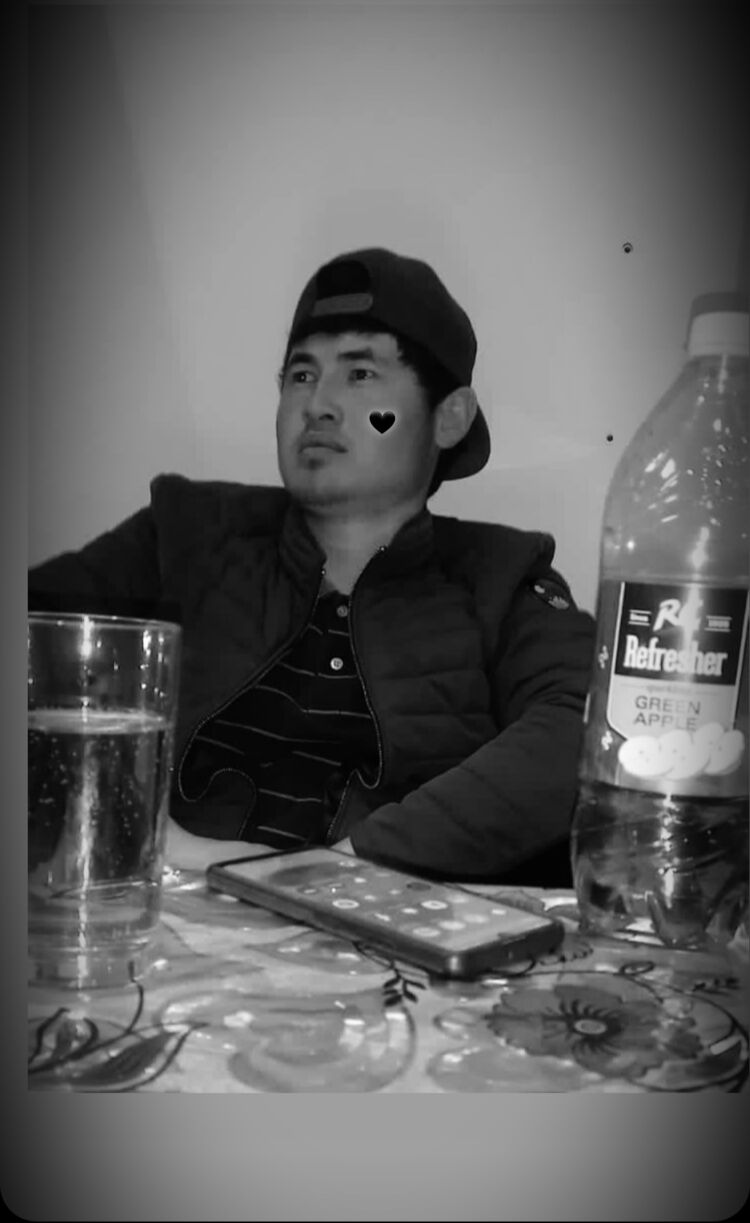  29078838  Ali banat, 23 ,    