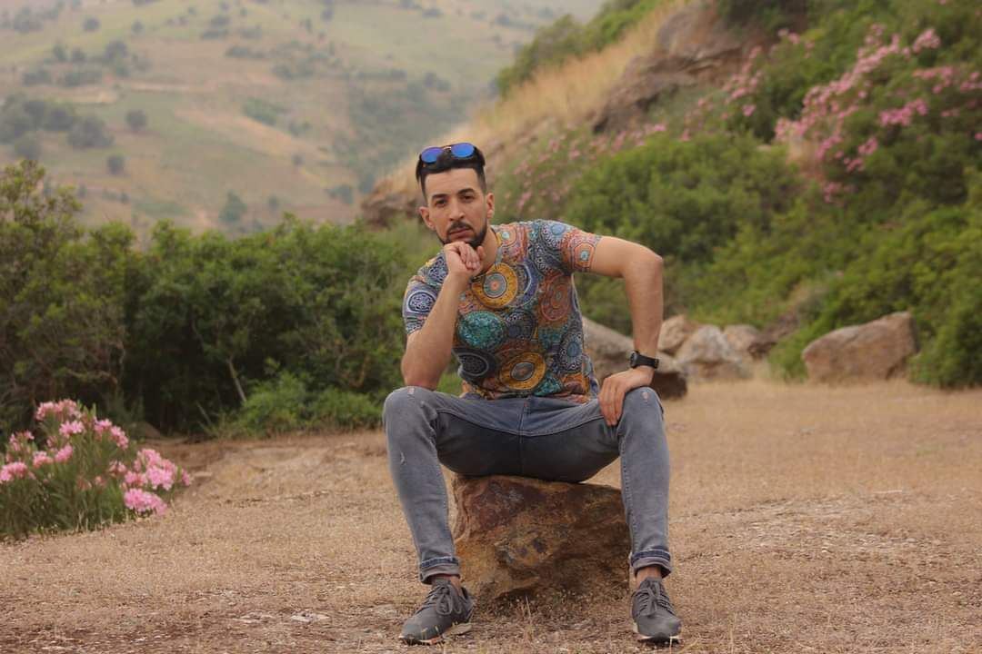  Algiers,   Amir, 30 ,   ,   , c 