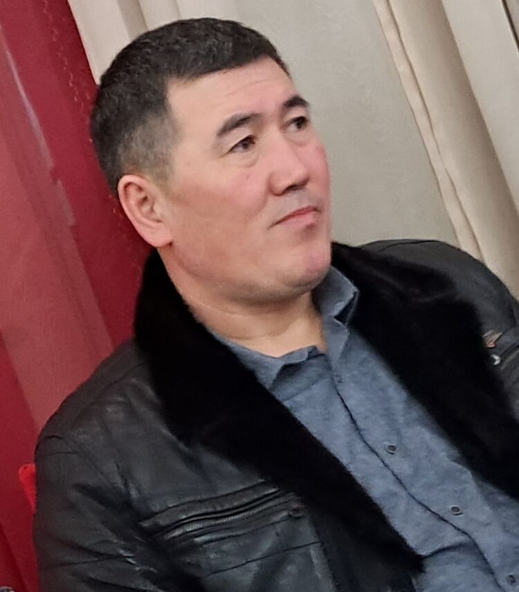  33829368  Ali, 49 ,    