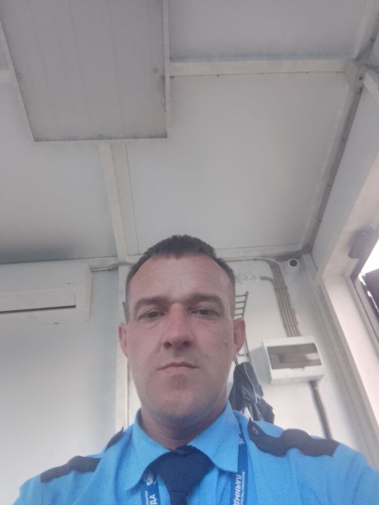  --,   Vladimir, 39 ,     , c 