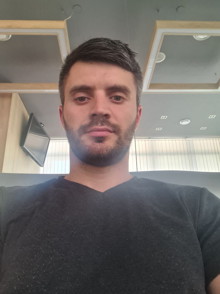  27577298  Vadim, 35 ,    