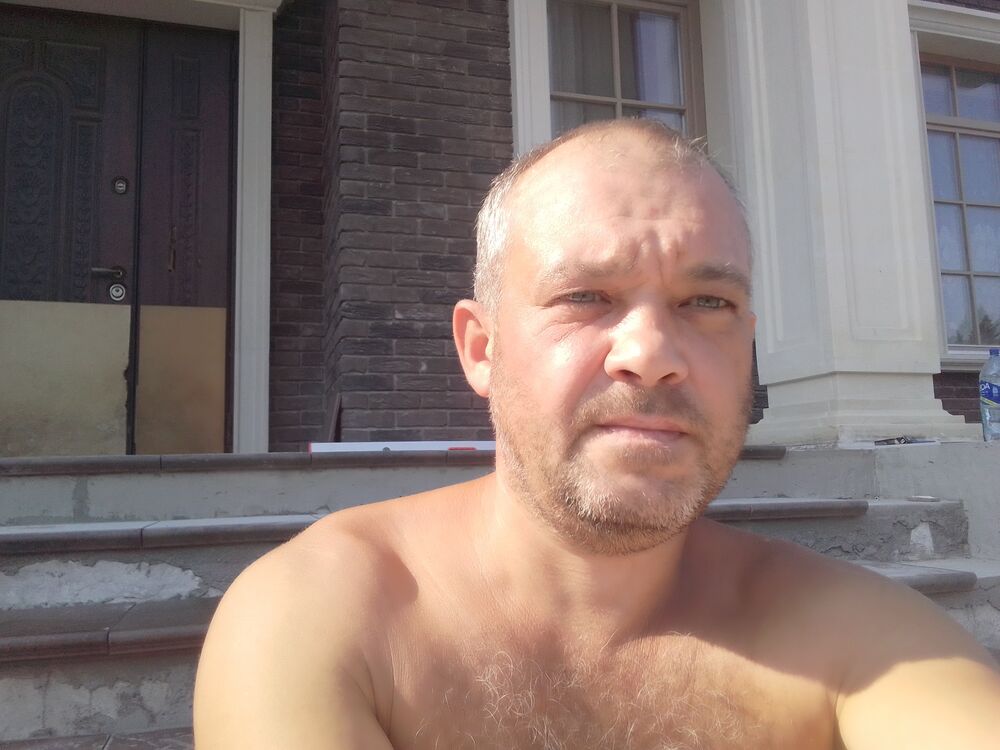  30225478  Valentin, 49 ,    