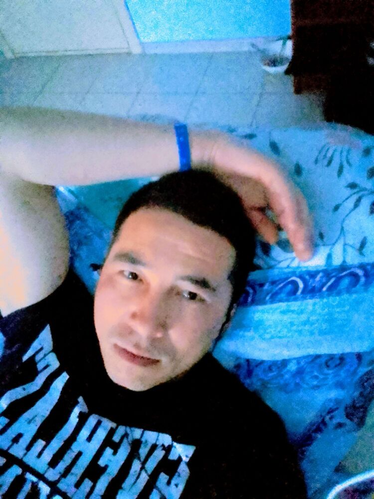  -,   M, 33 ,   ,   
