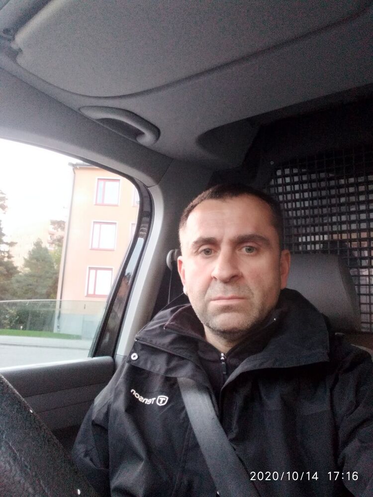 21713618  Dalibor, 49 ,    Sodertalje