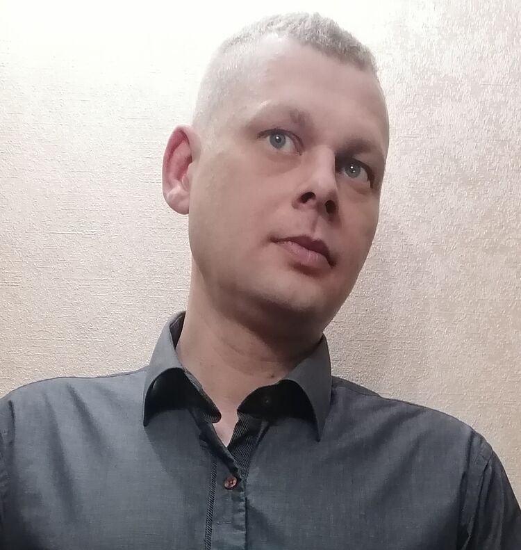  54446128  Stanislav, 39 ,    