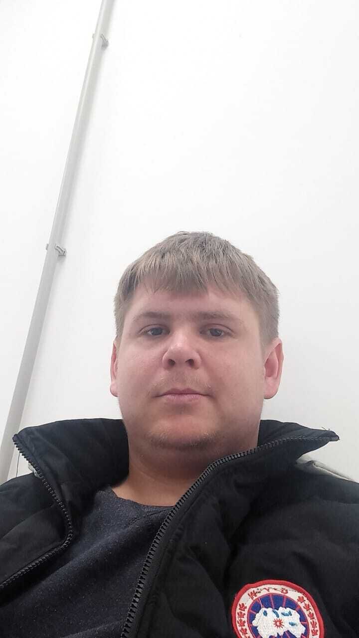  53840788  Alexander, 27 ,    