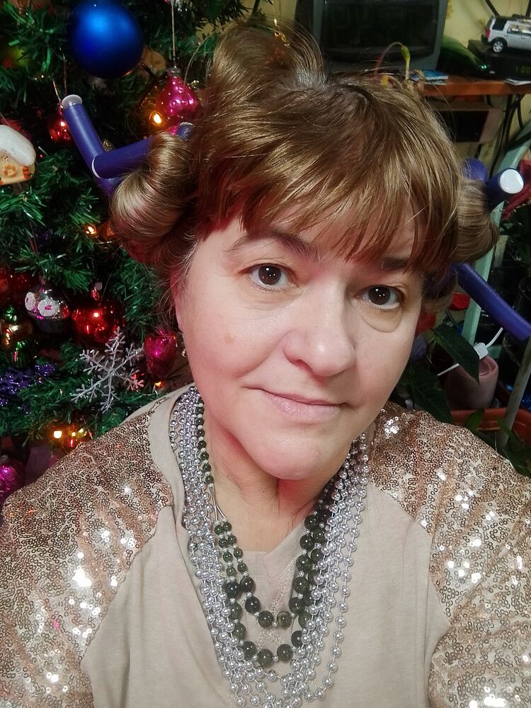  50856168  Elena, 63 ,    