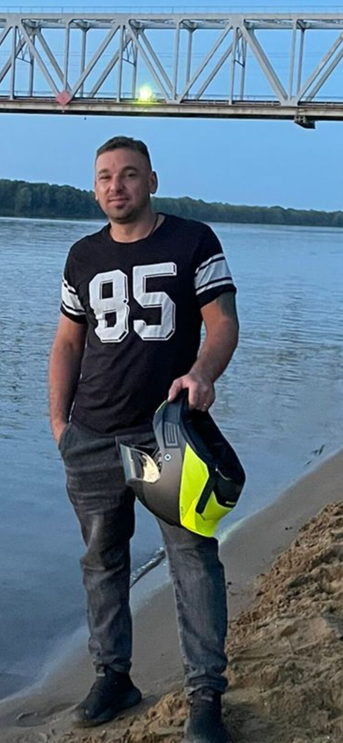  36982438   , 38 ,    