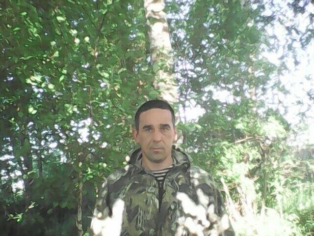  10105018  Cergey, 47 ,    