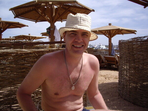  9056858  Boris, 57 ,     