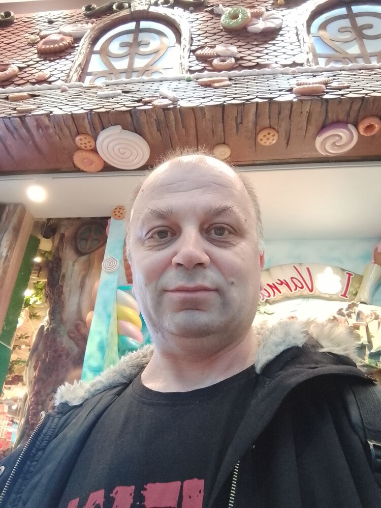  42162228  , 52 ,    