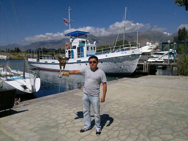  4230668  Asxat, 42 ,    