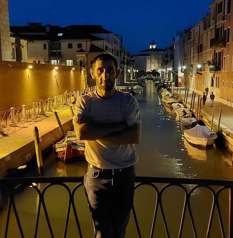  30274448  Yuri, 41 ,    Riccione