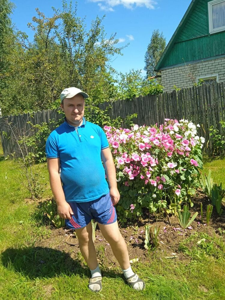  ,   Anton, 32 ,   ,   