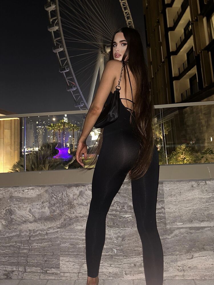  37597508  Eliana, 23 ,    