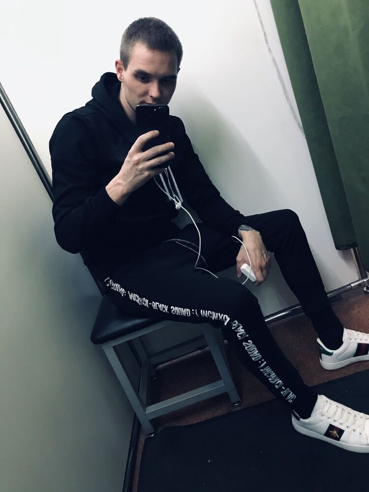  47027128  , 31 ,    