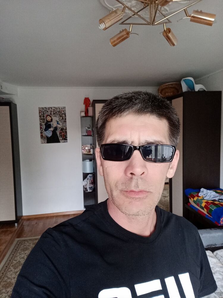  28217828  , 49 ,    