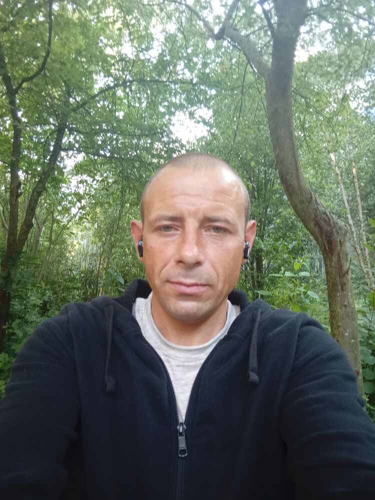  52751248  Anatolii, 40 ,    